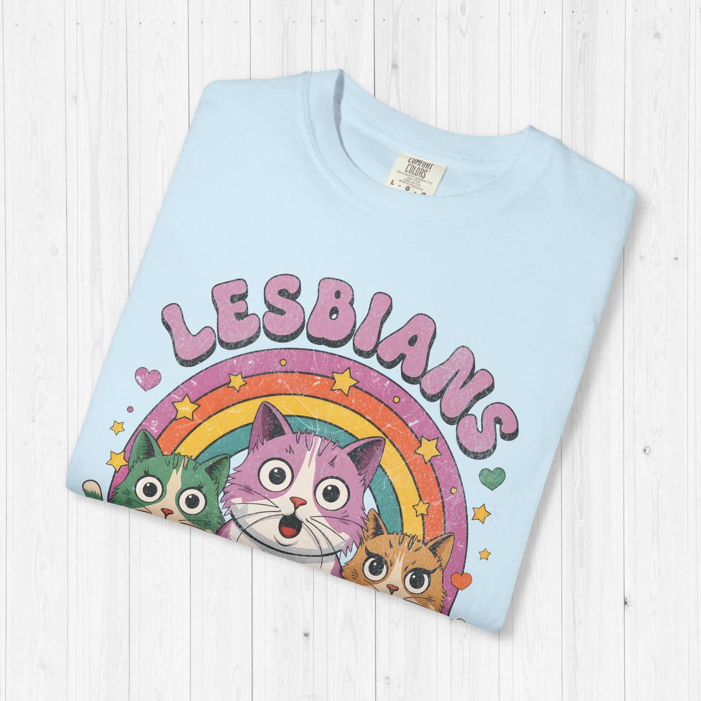 Lesbians Eat What?! – Funny LGBTQ Cat Meme T-Shirt